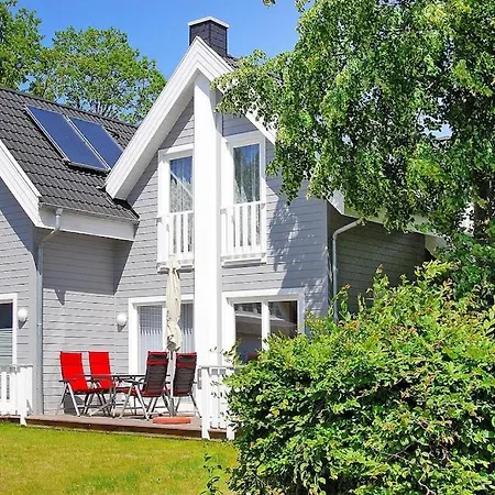 Doppelhaushaelfte Ruegentraum In Holiday home *